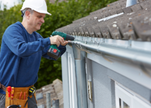 Read more about the article What to Look for in Gutter Repair and Replacement Services?